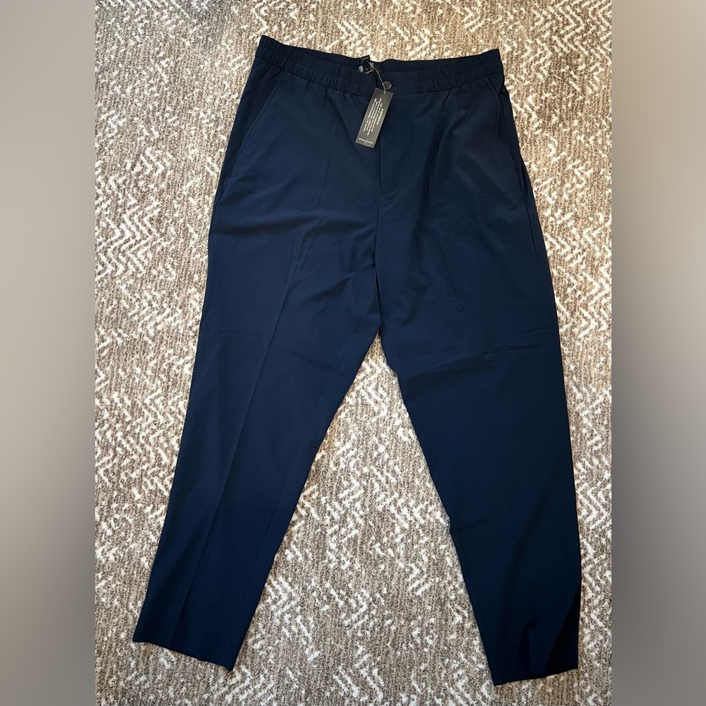 New with tags, banana republic trouser pants, navy blue size large